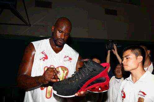 瓜帅：梅西、莱万和哈兰德都是进球机器，很荣幸执教过他们（瓜迪奥拉：梅西、莱万和哈兰德皆为进球机器，能执教他们深感荣幸）