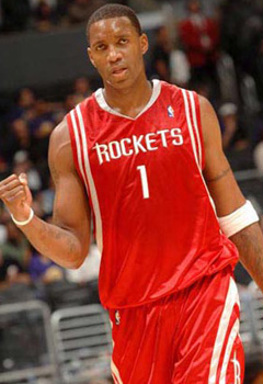 歌手赵传将在辽宁铁人收官战献唱，邀球迷共同见证巅峰时刻（赵传将登场辽宁铁人赛季收官战献唱，邀球迷共赴巅峰时刻）