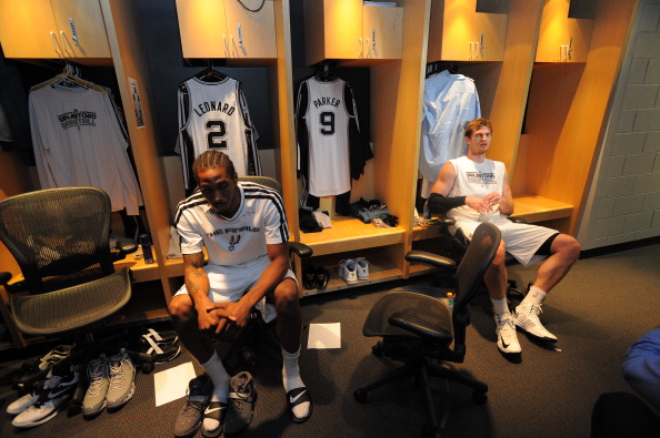 每体：阿劳霍今天飞往特拉维夫，开启文化之旅调整身心（每体：阿劳霍今日飞赴特拉维夫，展开文化行程以调适身心）