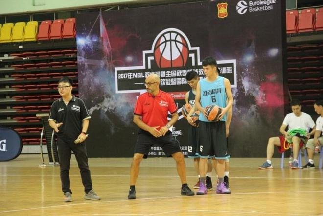 亚冠精英赛第五轮最佳阵：林加德、坎塞洛在列，塔迪奇入选（亚冠精英赛第5轮最佳阵容出炉：林加德、坎塞洛入围，塔迪奇上榜）