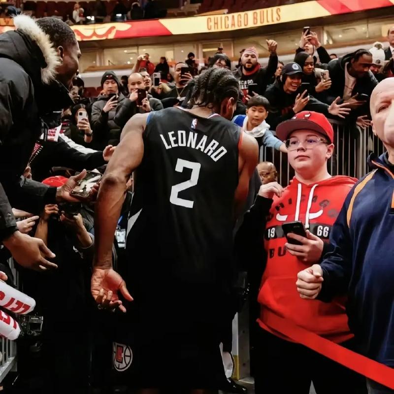 文森特：我们需要里夫斯做自己，每场比赛我们都非常依赖他（文森特：我们每战都离不开里夫斯，他只需做自己）