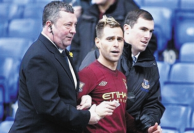 法足协主席：齐达内继任？目前没任何定论；将推出法国名人堂（法足协主席：齐达内接任尚无定论，法国名人堂计划将启动）