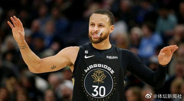 阿门本赛季首次得分30+，他得分上25的比赛火箭4场全胜（阿门本季首砍30+，其25+场次火箭4战全胜）